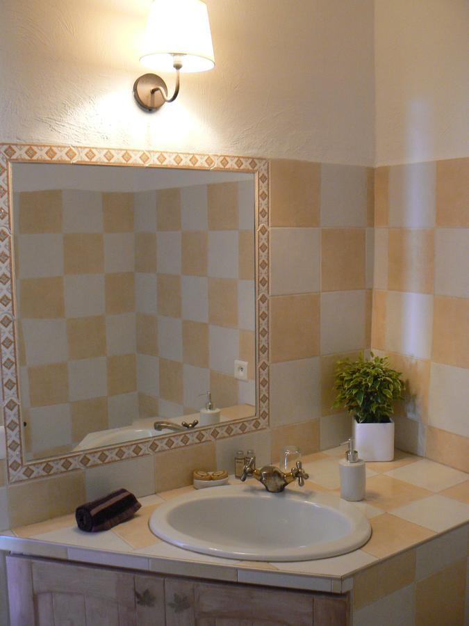 Chambres D'Hotes De La Verrerie Lioux ภายนอก รูปภาพ