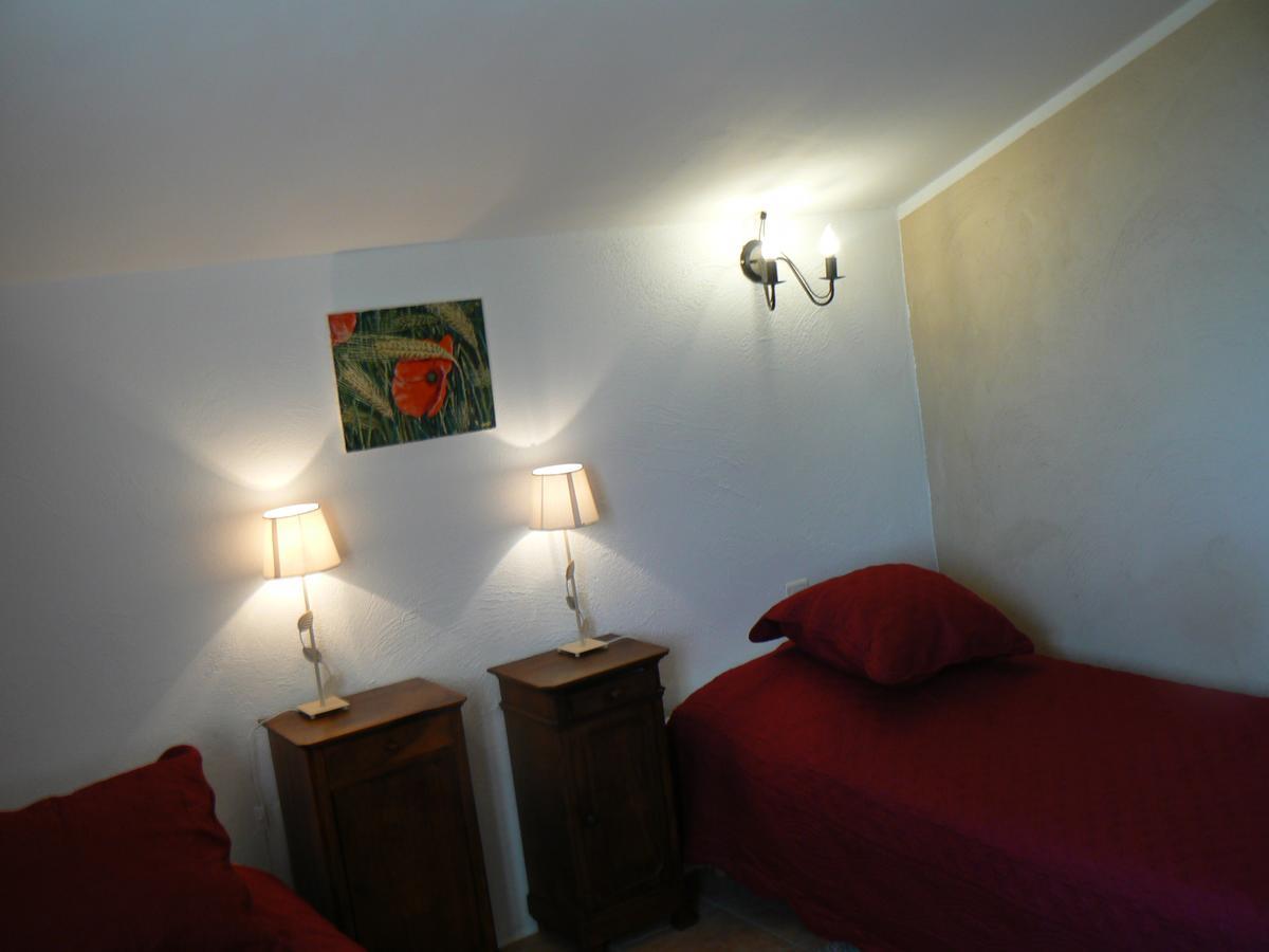 Chambres D'Hotes De La Verrerie Lioux ภายนอก รูปภาพ